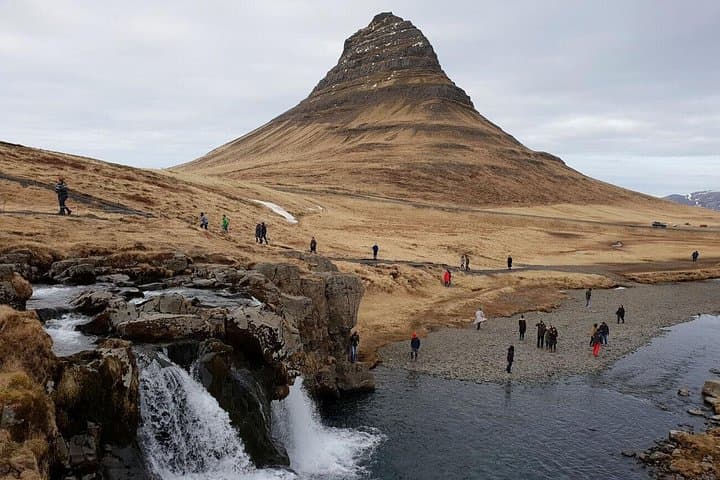 Snæfellsnes National Park Day Trip from Reykjavík — Seals, Basalt Cliffs & Kirkjufell photo 2