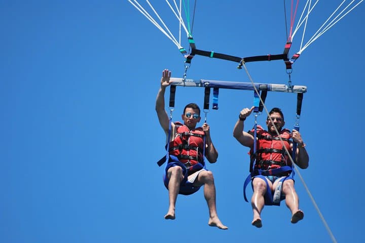 Parasailing in Alicante: Fly Above Alicante Marina for Coastal Views photo 3