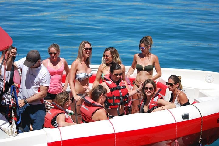 Parasailing in Alicante: Fly Above Alicante Marina for Coastal Views photo 4