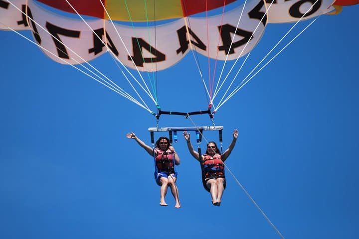 Parasailing in Alicante: Fly Above Alicante Marina for Coastal Views photo 1