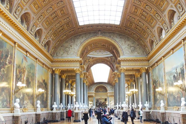 Skip-the-Line Versailles Small-Group Guided Tour from Paris photo 3