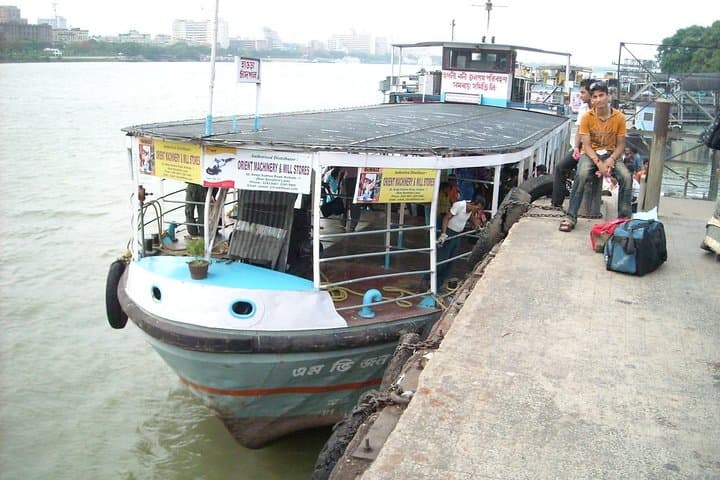 Kolkata from the Hooghly: Two-Hour River Cruise Past Howrah Bridge photo 4