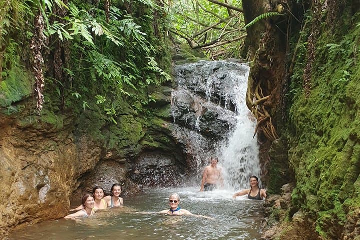 Explore Rarotonga Guided Bike Tour: Back Roads, Beach Lunch & Swim photo 4