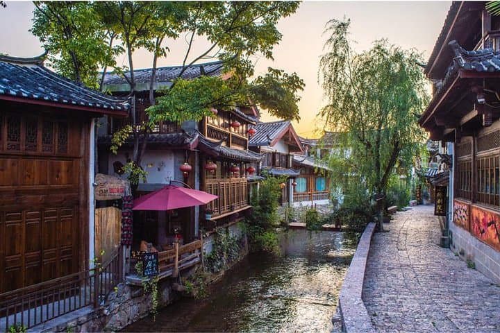 Jade Dragon & Tiger Leaping Gorge: 3-Day Private Lijiang Highlights from Xi'an photo 2
