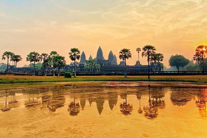Two-Day Private Tour: Best Historical Sites of the Khmer Empire (Angkor)