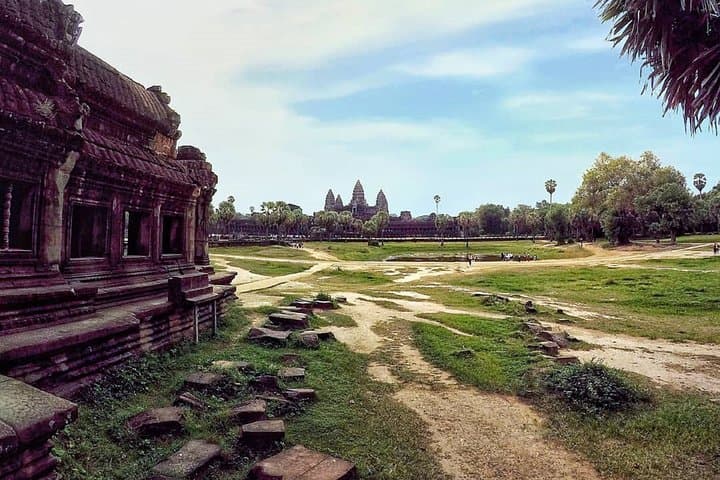 Two-Day Private Tour: Best Historical Sites of the Khmer Empire (Angkor) photo 3