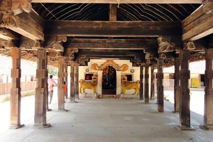 Kandy Tuk Tuk Temple Tour — Three Temples, Tea Factory & Kandyan Dance photo 6