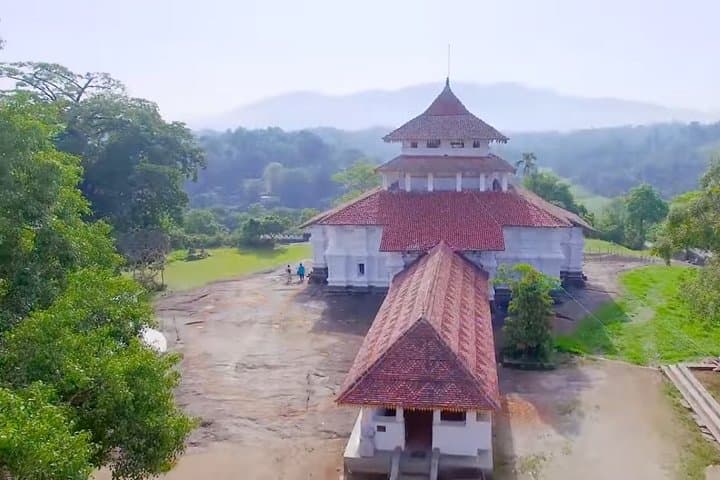 Kandy Tuk Tuk Temple Tour — Three Temples, Tea Factory & Kandyan Dance photo 2