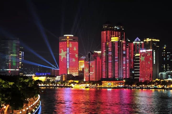 Baiyun Mountain & Pearl River VIP Cruise: Half-Day Guangzhou Nature and Night Skyline Tour photo 2