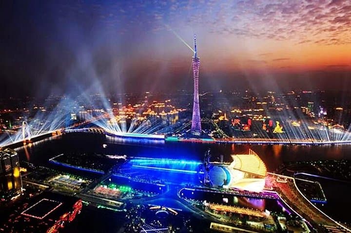 Guangzhou Night Experience: Canton Tower Skydeck & Pearl River VIP Cruise photo 3