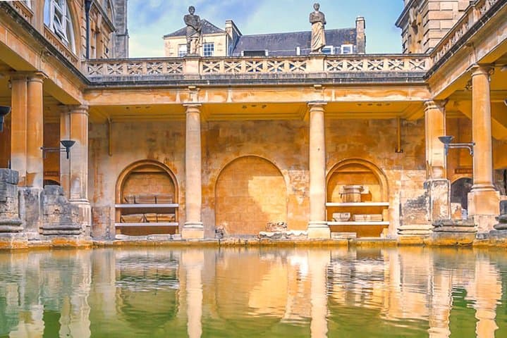 Windsor Castle, Stonehenge and Bath Private Day Tour from London photo 4