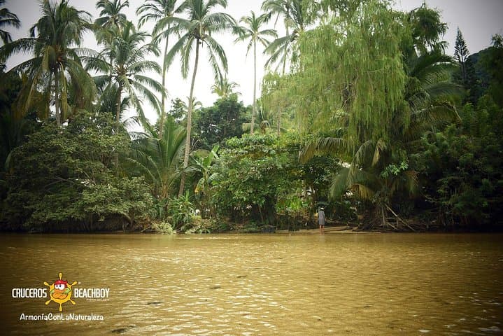 Bora Bora Sail to Yelapa: Puerto Vallarta Boat Trip to Colimilla & Waterfall