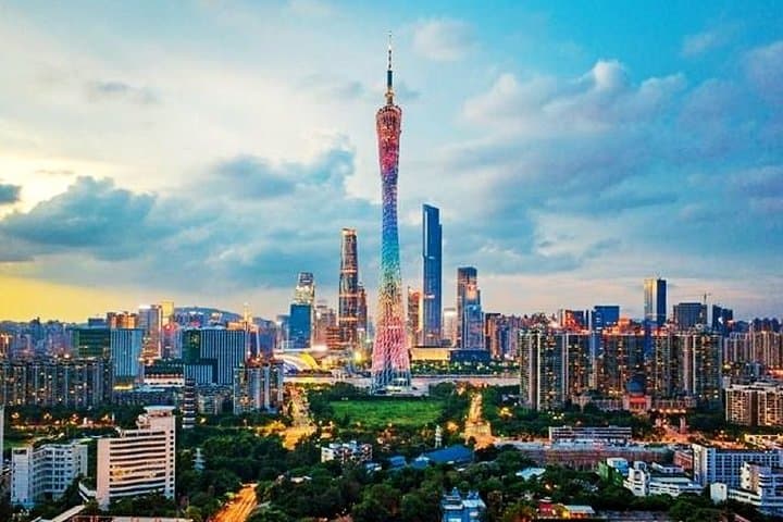 Guangzhou Private Day Tour: Canton Tower, Chen Clan Temple & Shamian Island