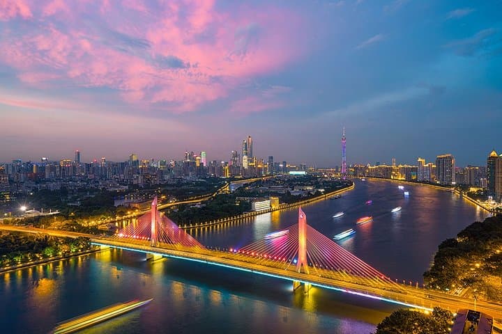 Guangzhou Private Day Tour: Canton Tower, Chen Clan Temple & Shamian Island photo 2