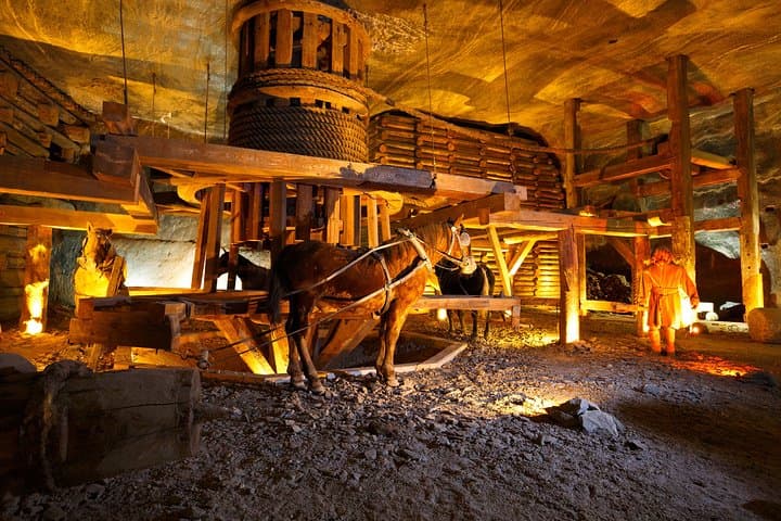 Wieliczka Salt Mine Guided Skip‑the‑Line Ticket — 3‑Hour Underground Tour from Krakow photo 5