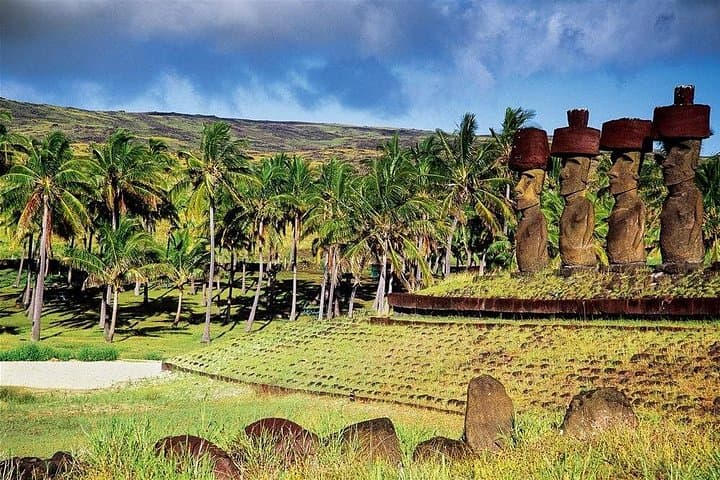 Full-Day Easter Island Moai Tour: Rano Raraku, Ahu Tongariki & Anakena photo 3