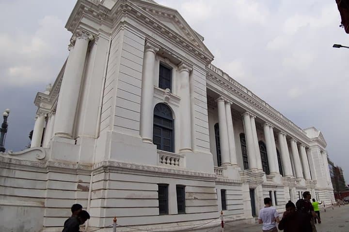 Kathmandu Royal Palaces Tour – Durbar Square & Narayanhiti Museum Experience
