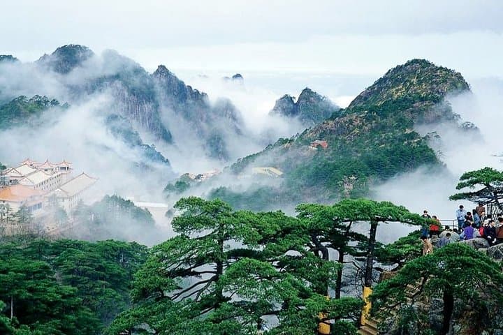 Huangshan Private Photography Tour — Multi-Day Yellow Mountain Photo Workshop