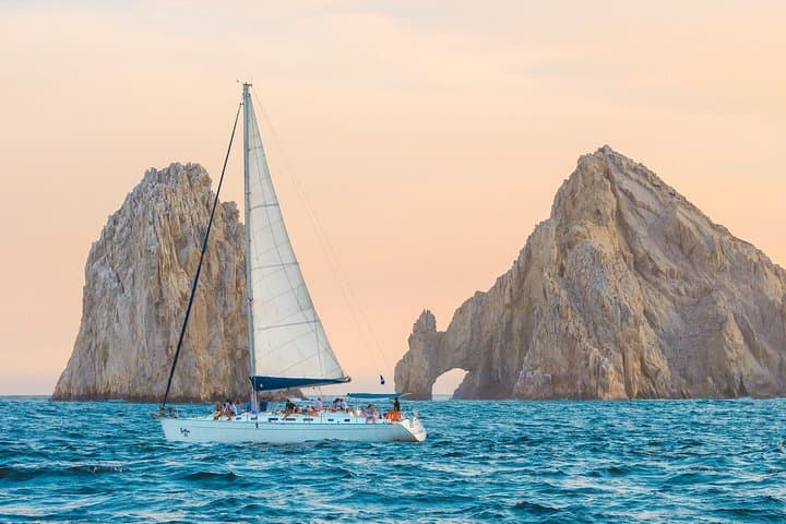 Los Cabos Luxury Sunset Sail: Arch Views, Sea Lions & Open Bar photo 4