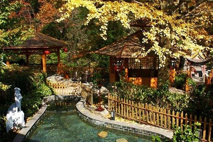 Two-Day Private Tour of Huangshan: Yellow Mountain Sunrise and Hot Spring Spa photo 5