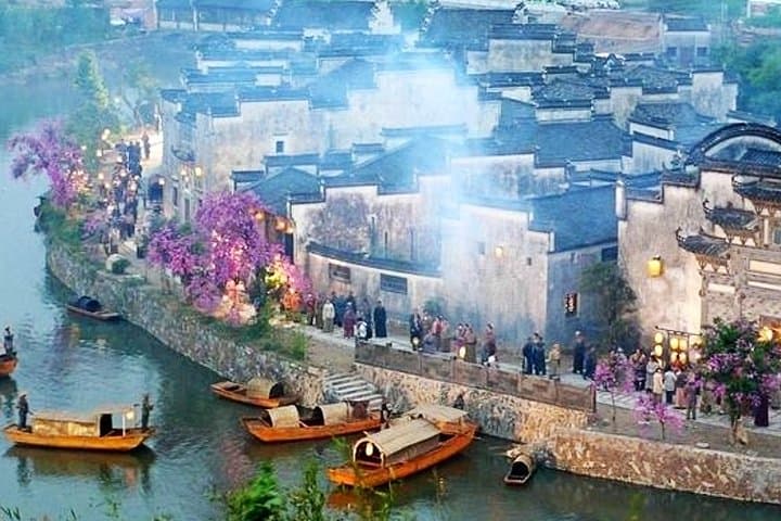 Huangshan Mountain & Hongcun Village Private Day Tour Guide photo 5