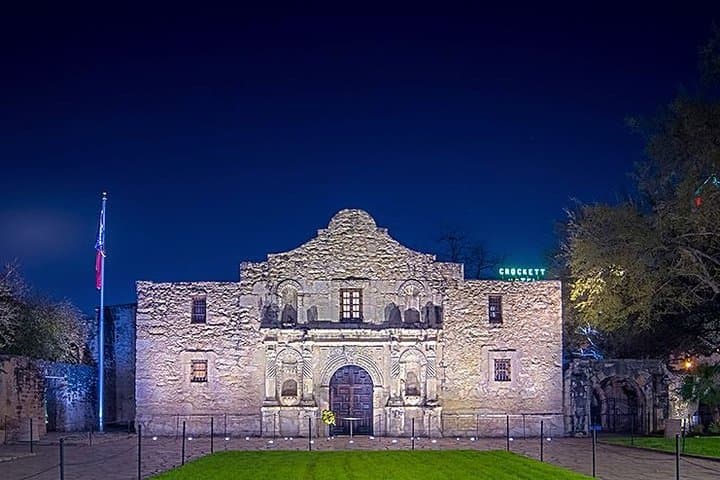 San Antonio Ghost Walking Tour: Night Walks Through the City's Haunted Core photo 5