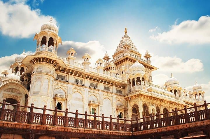 Classic Rajasthan: Taj Mahal, Tigers, Lakes & Forts — 12-Day Immersive Tour photo 6