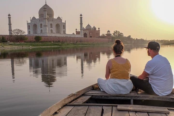 Classic Rajasthan: Taj Mahal, Tigers, Lakes & Forts — 12-Day Immersive Tour photo 4