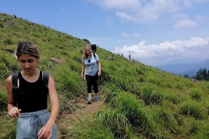 Hantana Mountain Range Hiking Tour: Kandy’s Seven-Peak Trek photo 3
