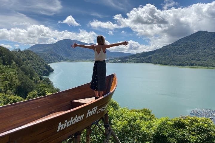 North Bali Instagram Tour — Ulun Danu Bratan, Wanagiri & Banyumala Photo Stops photo 1