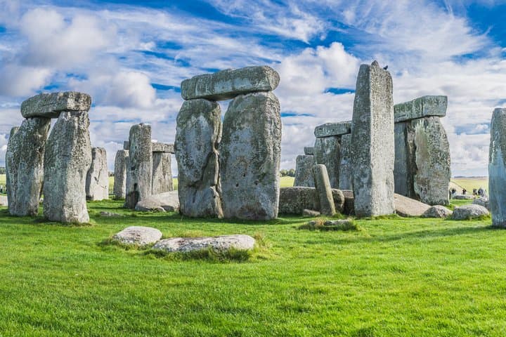 Stonehenge Half-Day Tour from London — Extended Admission on Salisbury Plain