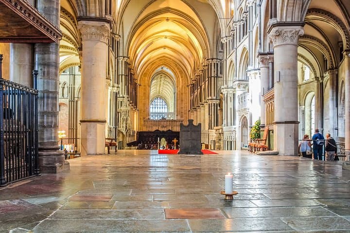 Christmas Day Coach Tour: Canterbury Cathedral Sung Eucharist, White Cliffs of Dover & Greenwich photo 5
