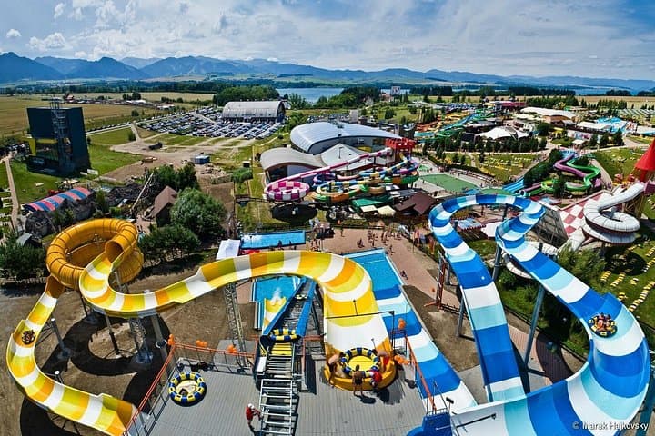 Tatralandia Waterpark Day Trip from Krakow: Thermal Pools & Pirate-Themed Fun at Liptovská Mara