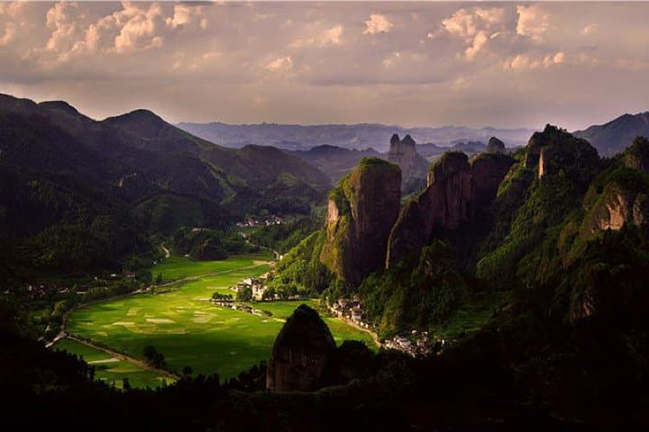 Langshan Mountain 2-Day Private Tour from Changsha — Red Cliffs & Fuyi River photo 4