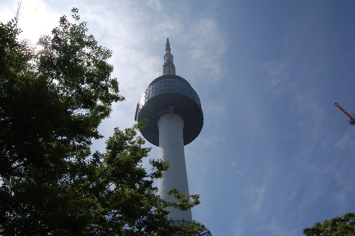 Seoul Tower & Namsan Park Guided Walking Tour — Views, History & Practical Tips photo 3