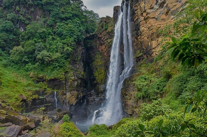 Waterfall Trail from Kandy — Devon, St. Clair, Dunsinane & Ramboda Falls
