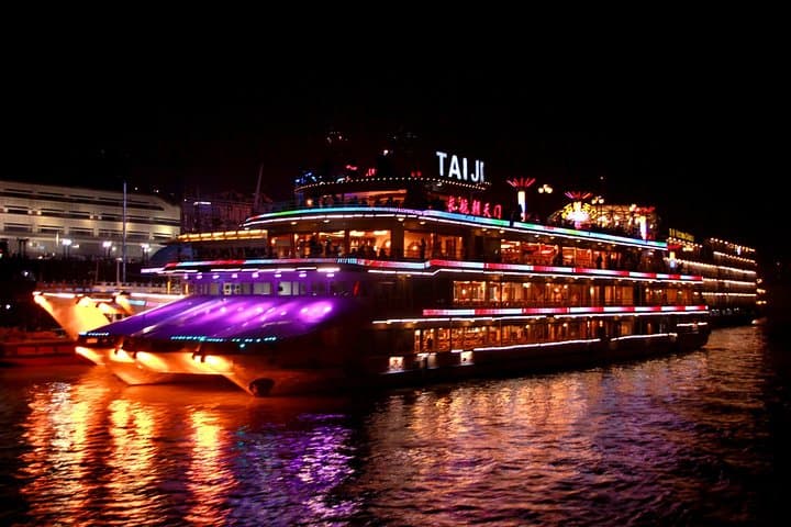 Chongqing Liangjiang Night Cruise & Authentic Hot Pot Dinner photo 5