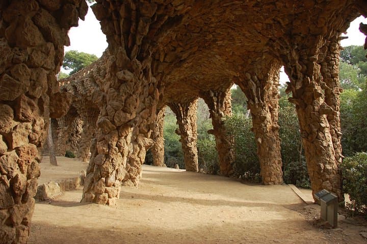 Park Güell Guided Tour: Skip-the-Line Tickets and City Views photo 4