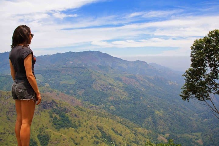 Hike Little Adam’s Peak: Day Tour from Kandy to Ella’s Panoramic Trails