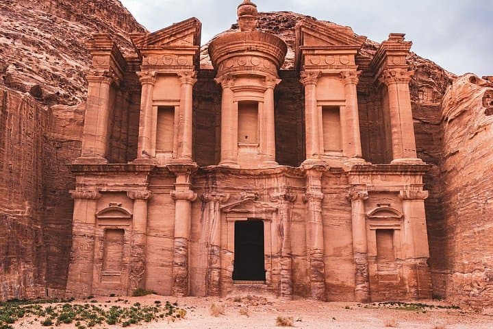 4-Day Petra, Wadi Rum & Dead Sea Highlights: Private Tour from Amman