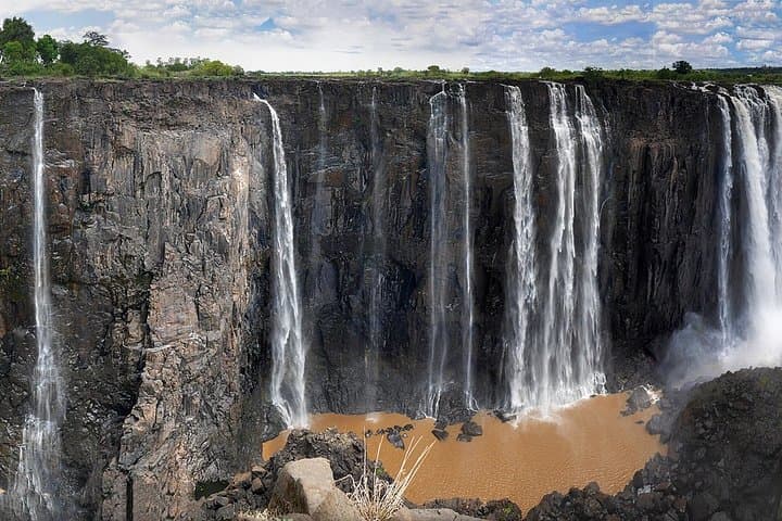 4-Day Victoria Falls & Hwange Safari Adventure: Falls, Zambezi Sunset & Hwange Game Drives photo 2