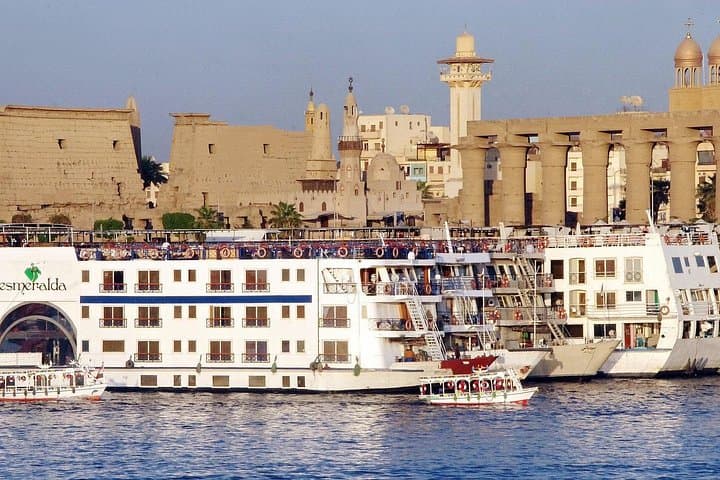 10-Day Best of Egypt Budget Tour: Pyramids, Nile Cruise & Ancient Temples photo 4