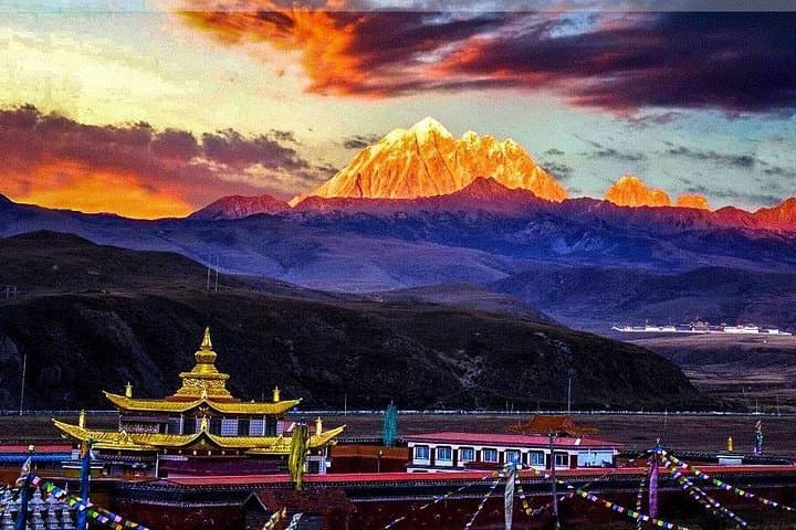 Chengdu to Yading: 8-Day Mount Siguniang, Danba & Yading Wilderness Tour photo 3