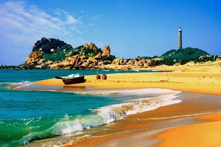 14-Day Honeymoon Vietnam: Hanoi to Mekong Romantic Cultural & Coastal Adventure photo 4