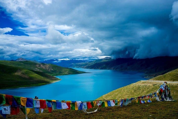 3-Day Private Tibet Tour from Shanghai: Lhasa, Yamdrok Lake & Khampa La Pass photo 3