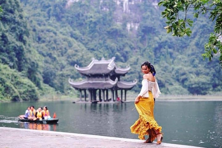 Two UNESCO Wonders: 2-Day Ninh Binh & Ha Long Bay Adventure from Hanoi photo 6
