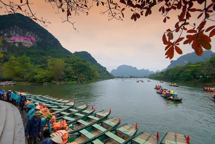 Two UNESCO Wonders: 2-Day Ninh Binh & Ha Long Bay Adventure from Hanoi photo 4
