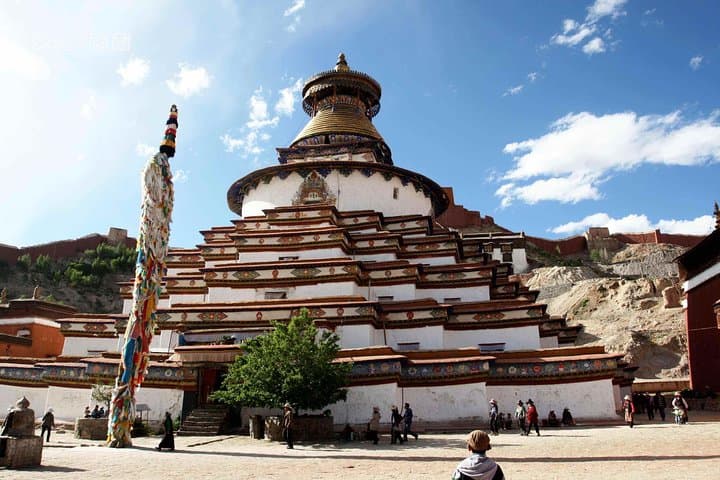 6-Day Lhasa to Yamdrok Lake and Shigatse Small-Group Cultural & Scenic Tour photo 4