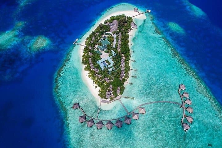 Day Trip to Adaaran Club Rannalhi from Maafushi: Snorkel, Swim & Resort Dining