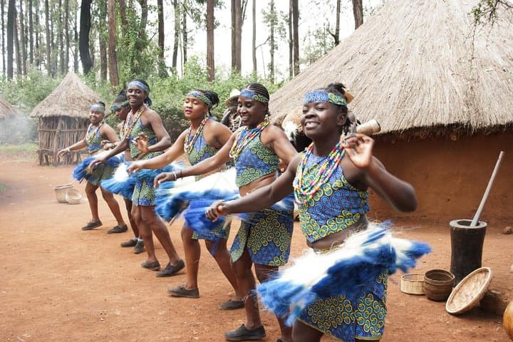 Inside Kibera: Nairobi Slum Walking Tour and Bomas Cultural Dance Show